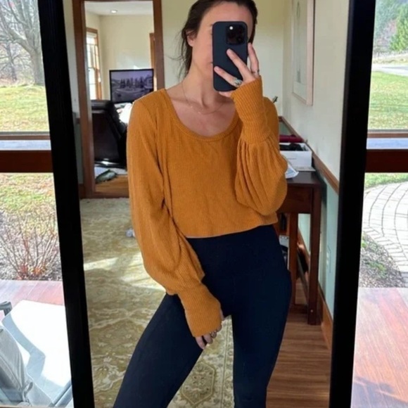 Rust Orange Bell Sleeve Urban Outfitters Out From Under Longsleeve - Picture 2 of 7
